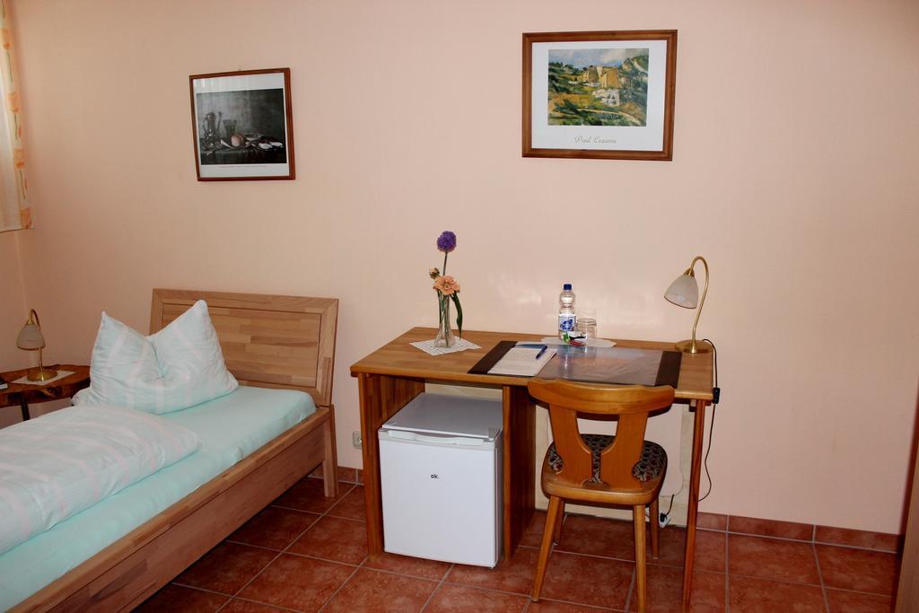 Pfaelzer Stuben Otel Landstuhl Dış mekan fotoğraf
